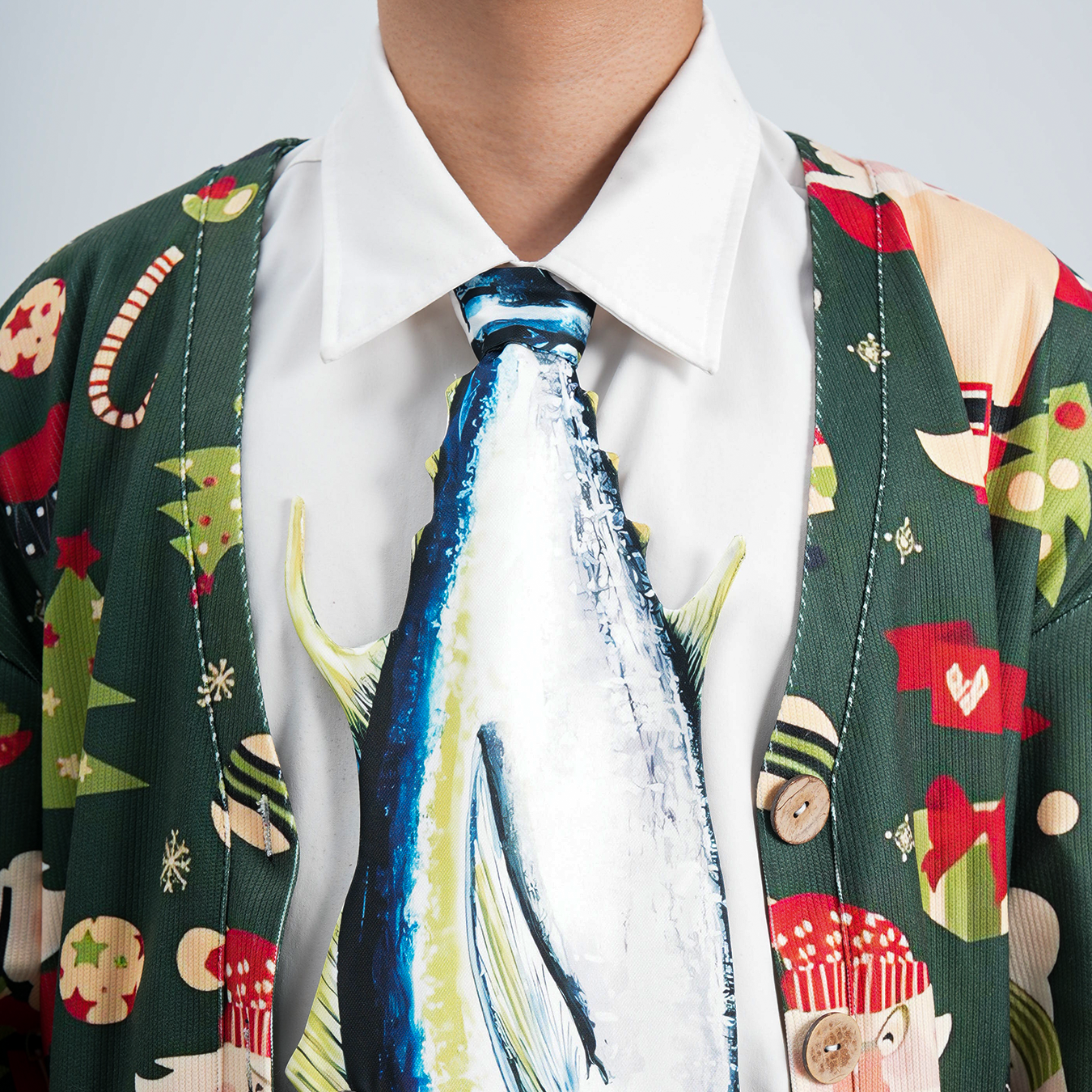 Creative tuna fish-shaped novelty tie, fun and unique accessory for parties and animal lovers.