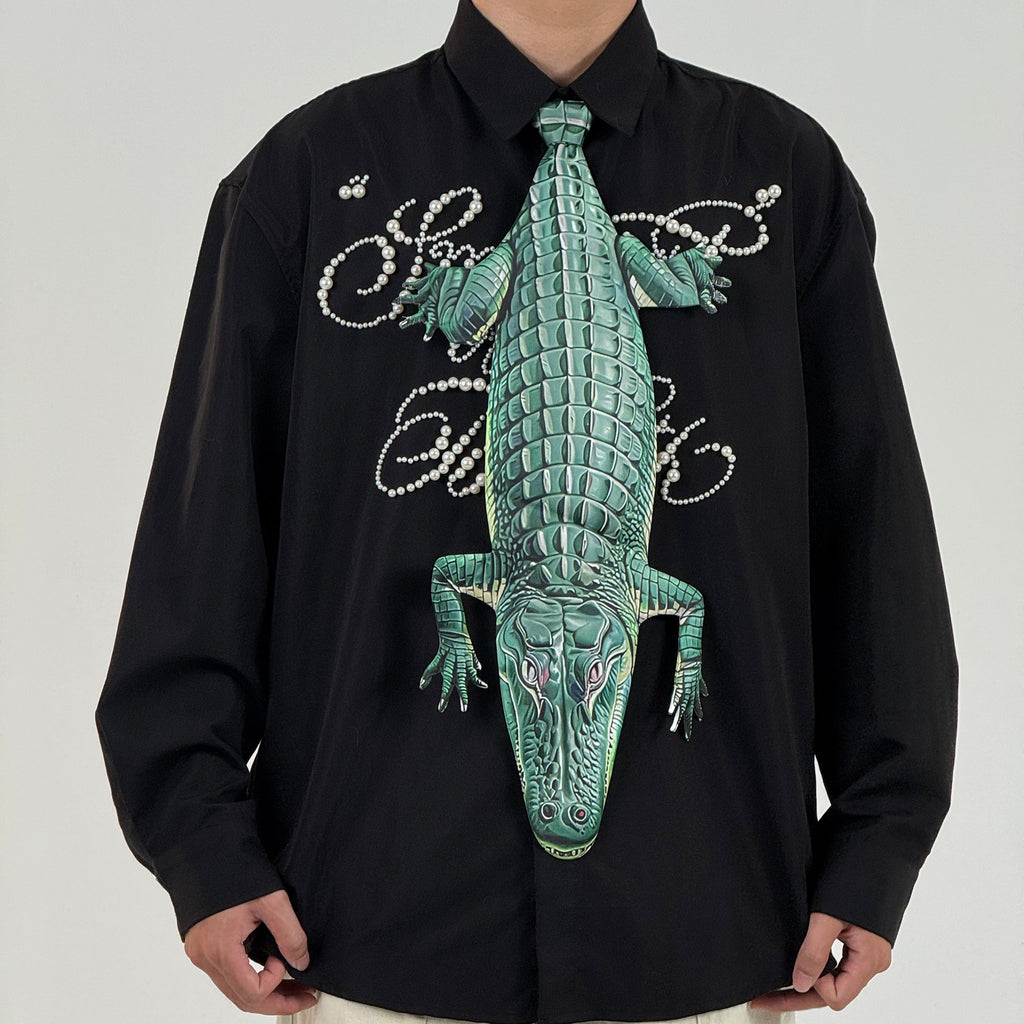Unique crocodile-shaped novelty tie, a bold fashion accessory for those who love creative and eye-catching designs.