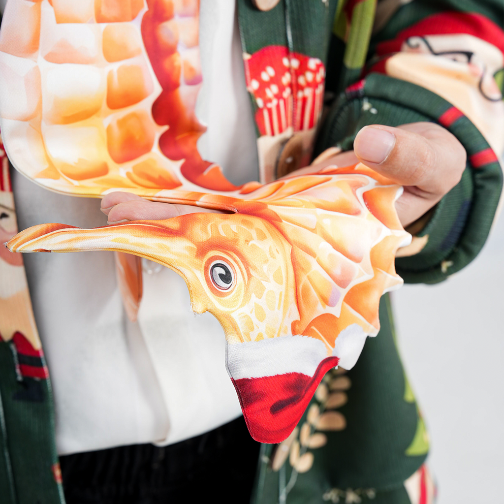Creative seahorse-shaped novelty tie, fun and unique accessory for parties and casual wear.